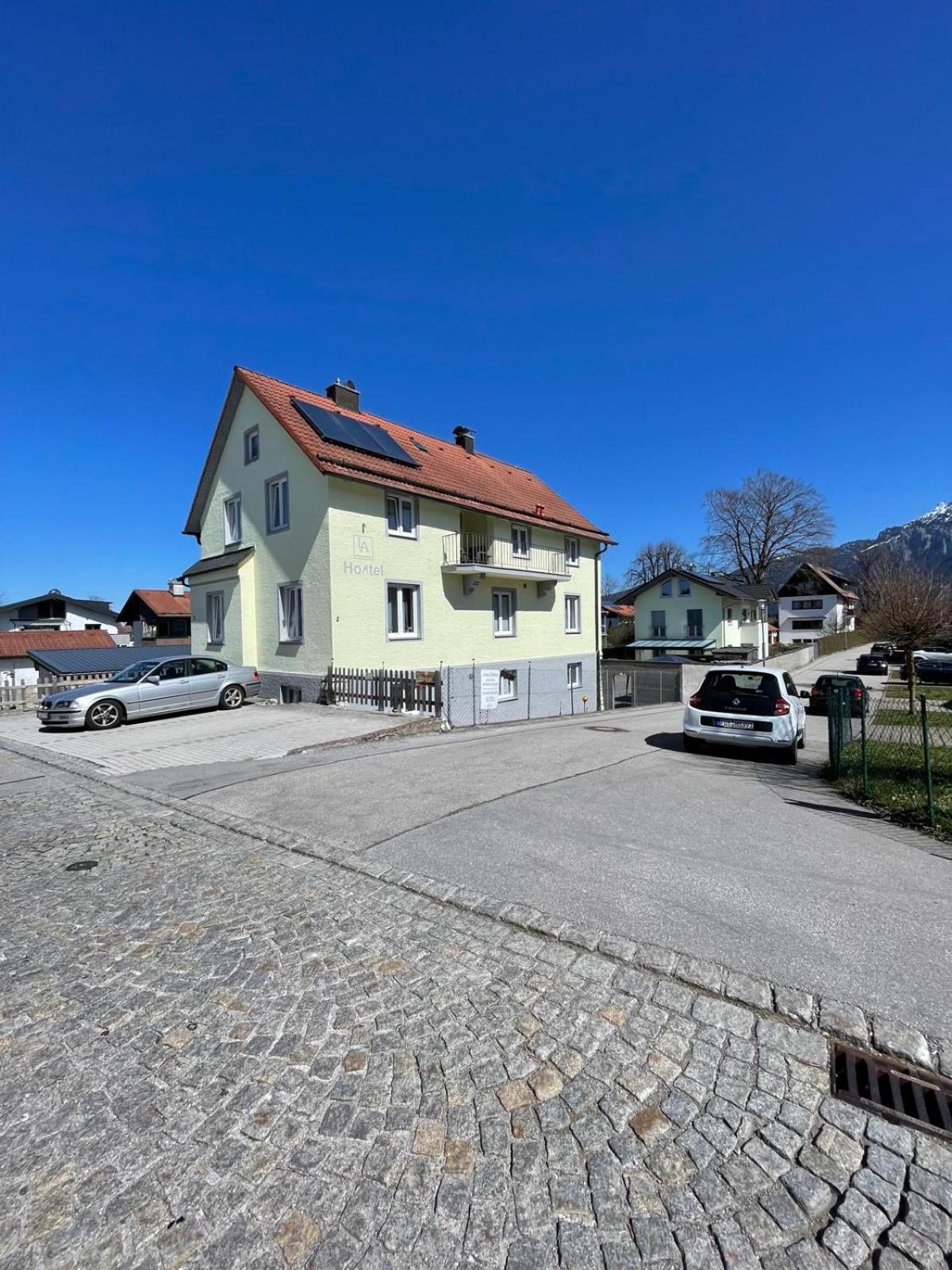 House La Neuschwanstein Blick - Budget City Hotel Фюссен Екстер'єр фото
